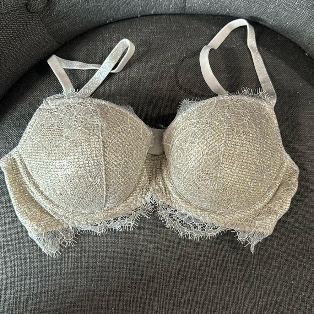 Victoria’s Secret dream angels lace bra silver 32C